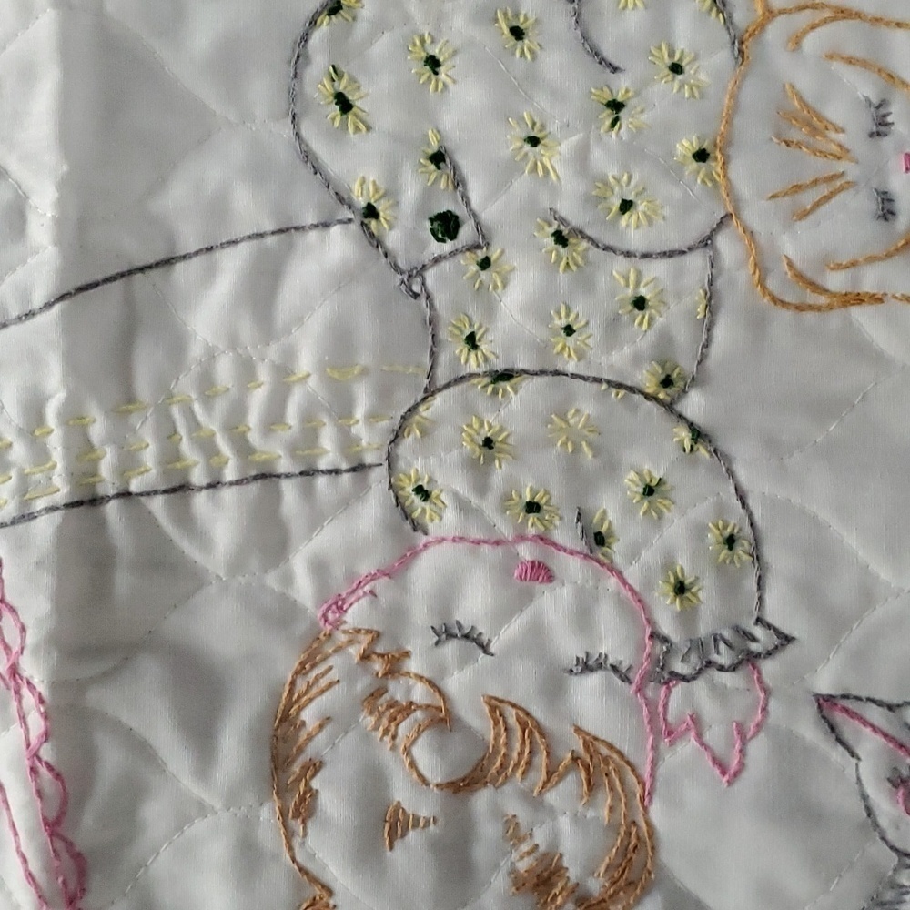 Baby‎ hand enbroidery quilt. Baby sleeping under a mushroom W/2 kittens.